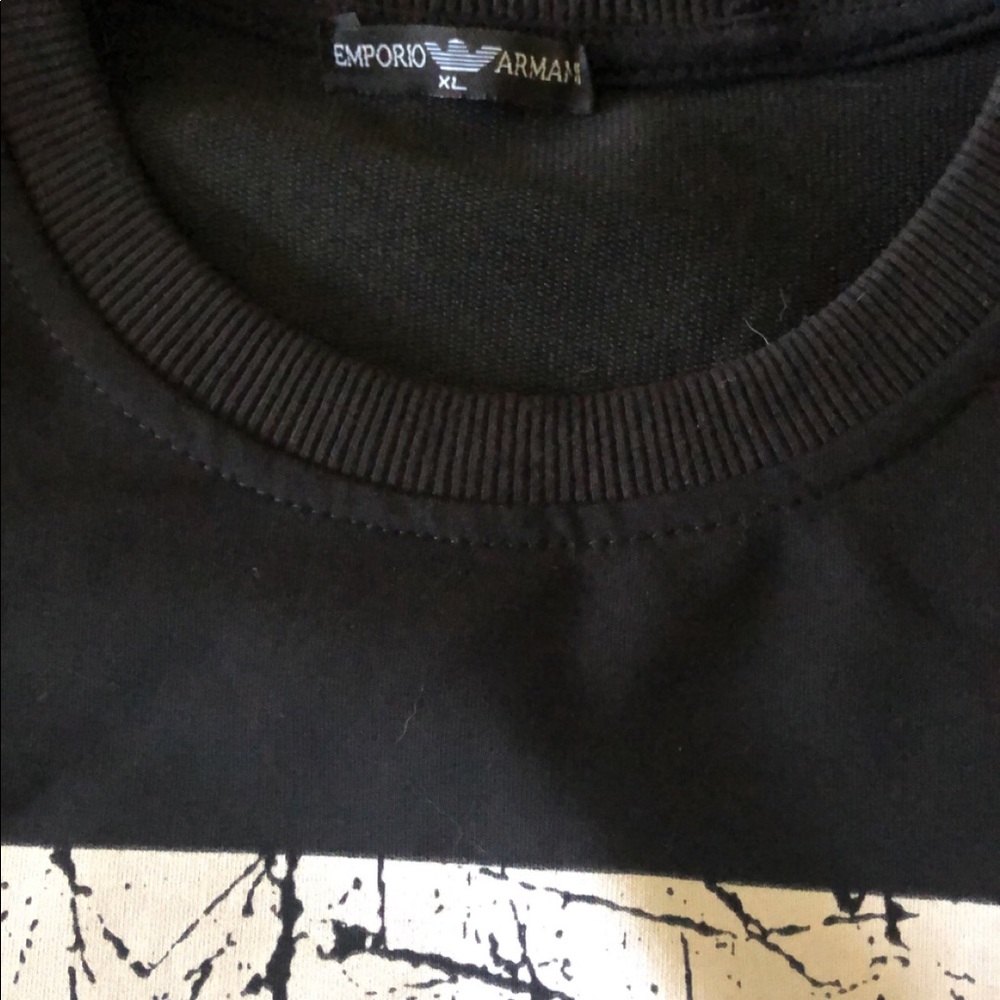 Sweatshirt